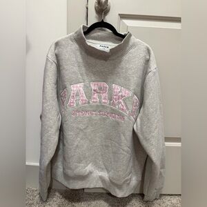 Parke Large/X-Large Charleston Stoney Clover Sweatshirt. 💕⚡️